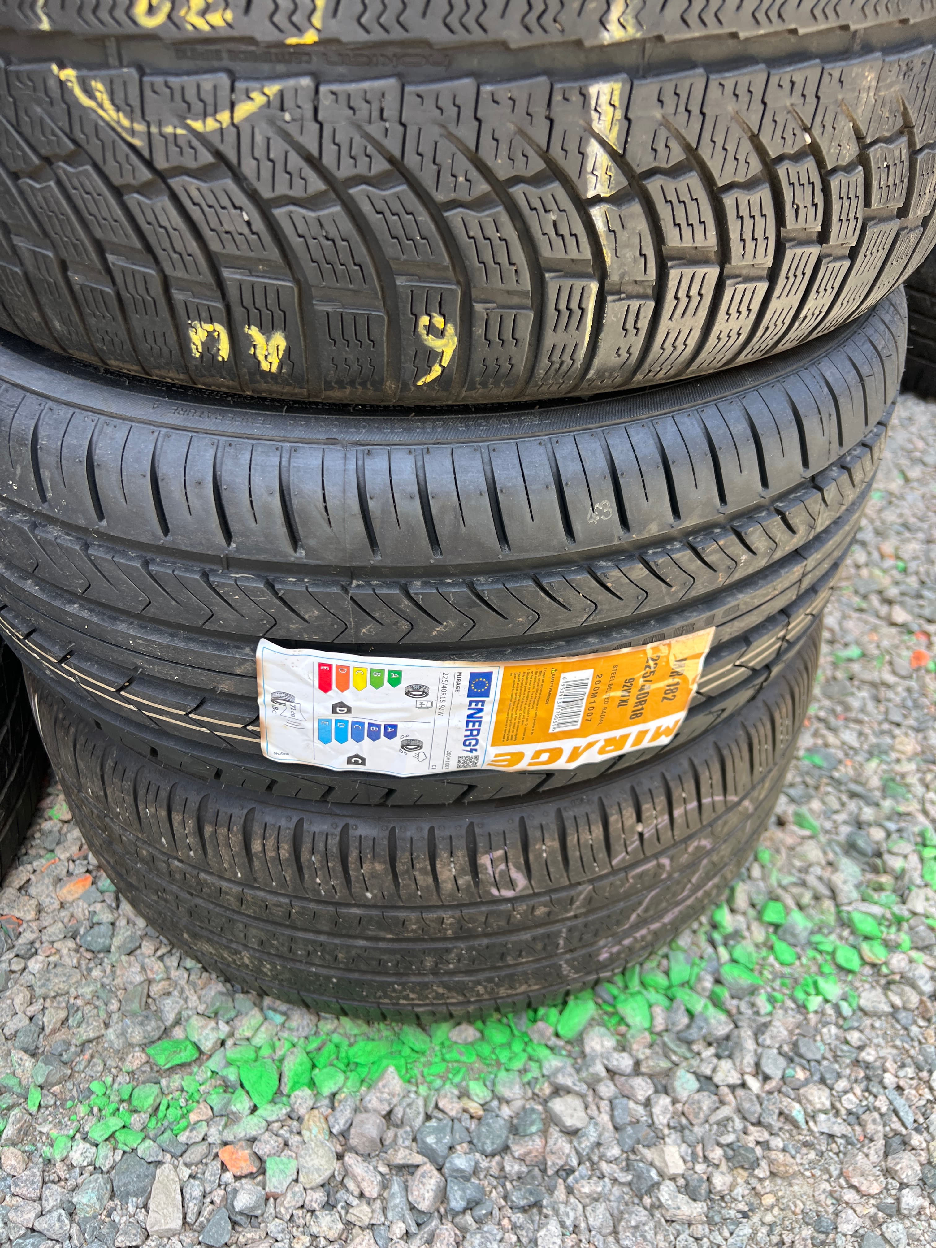 MIRAGE MR-182 225/40R18