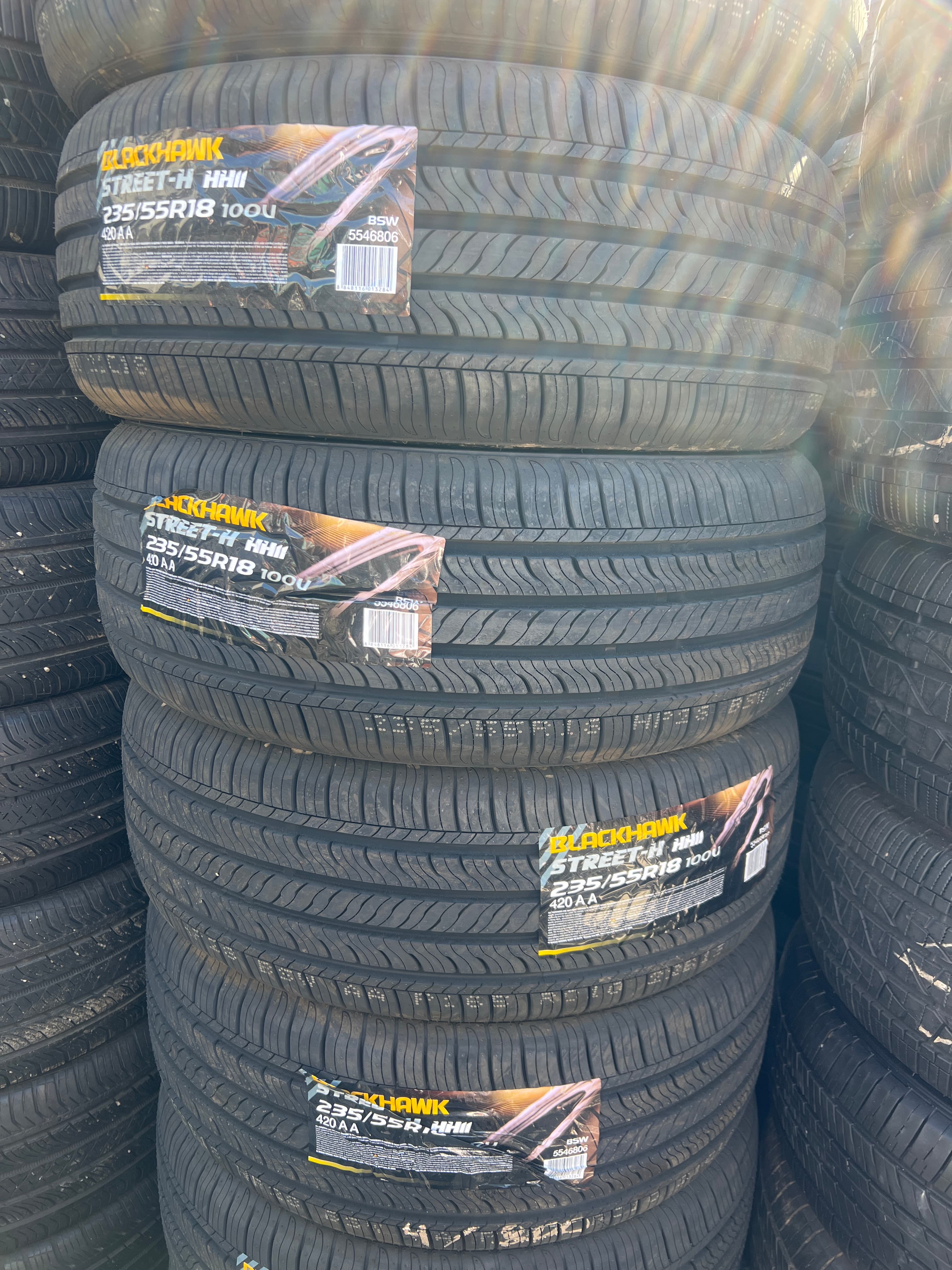 Blackhawk HH11 235/55R18