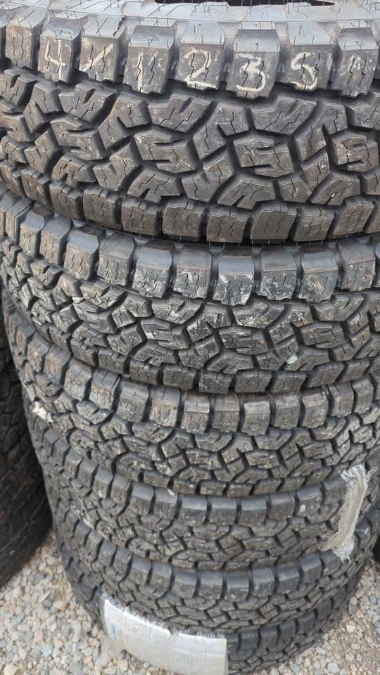 TOYO AT3 255/80R17