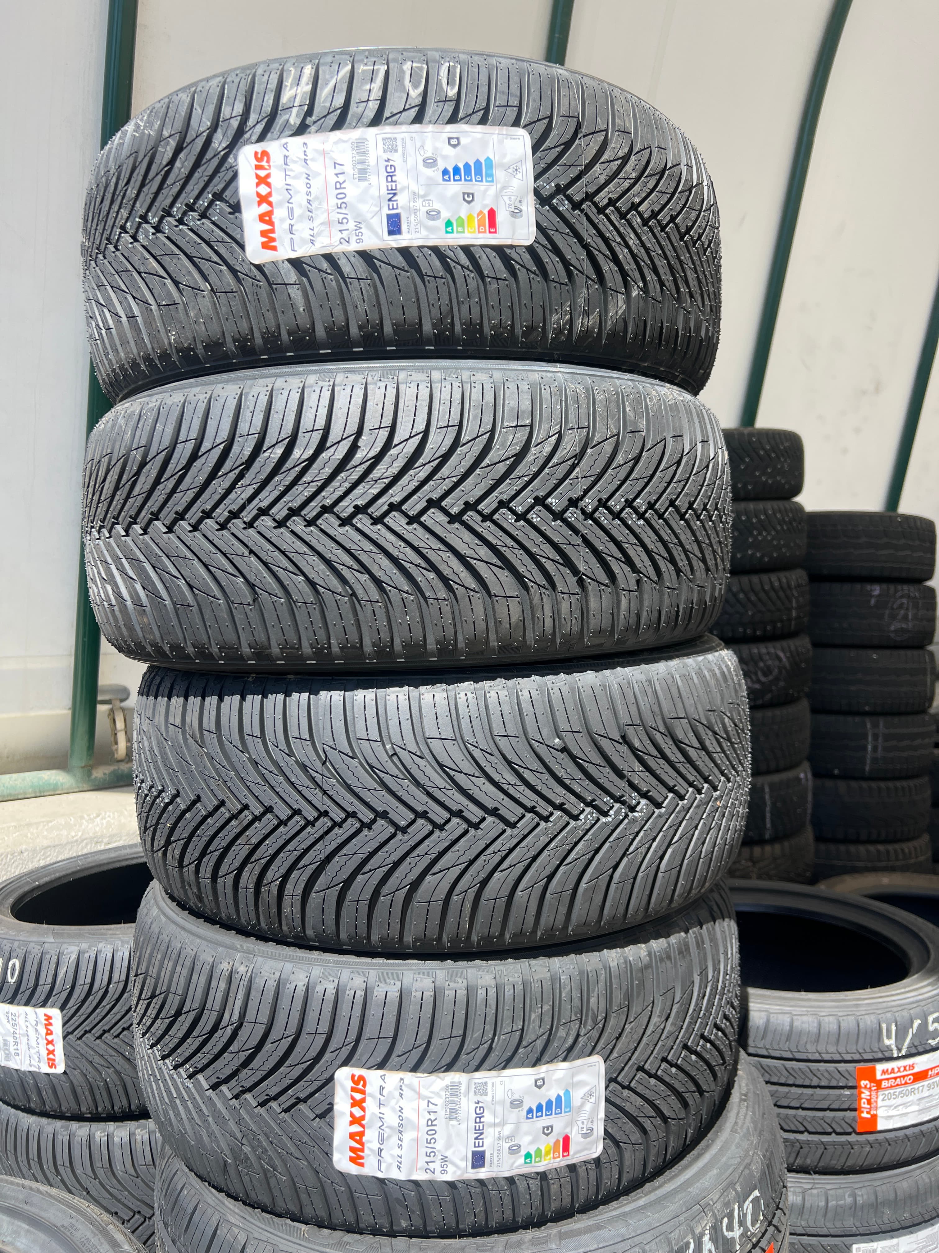 MAXXIS Premitra 215/50R17