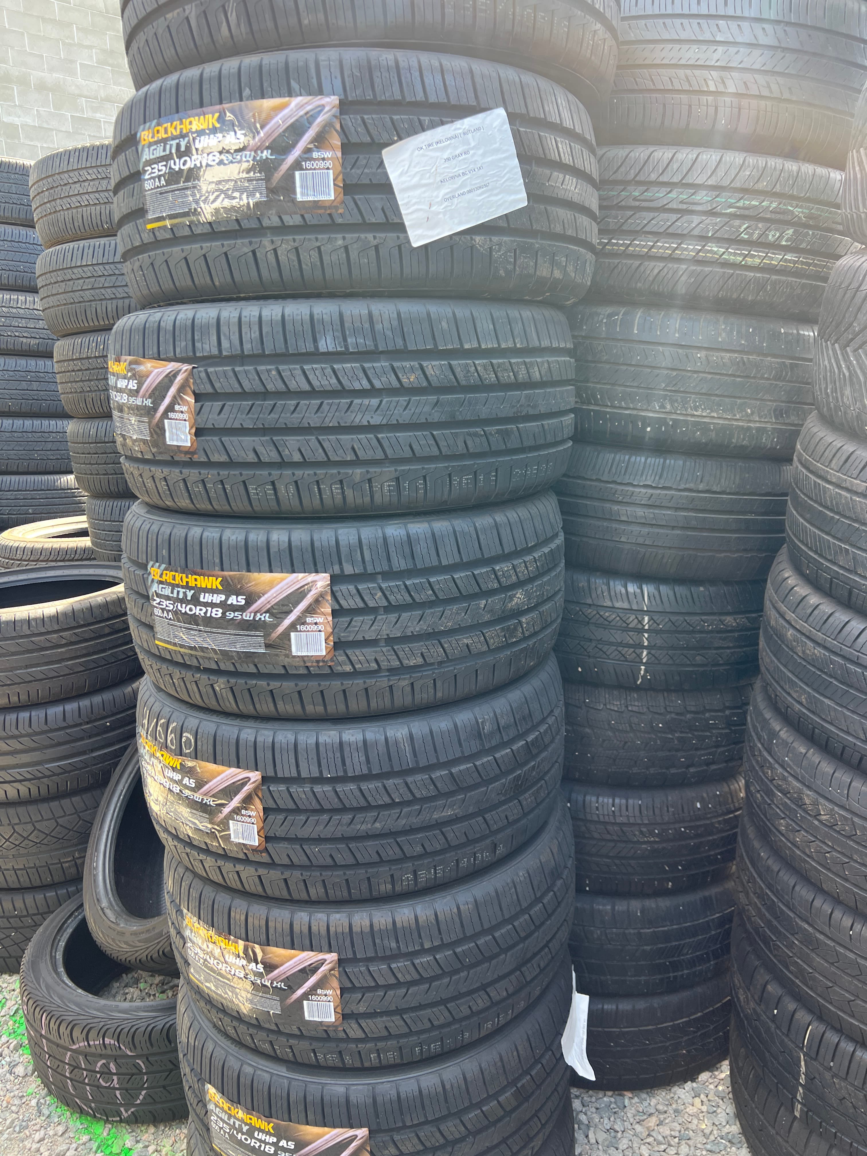 BLACKHAWK UHP AS 235/40R18