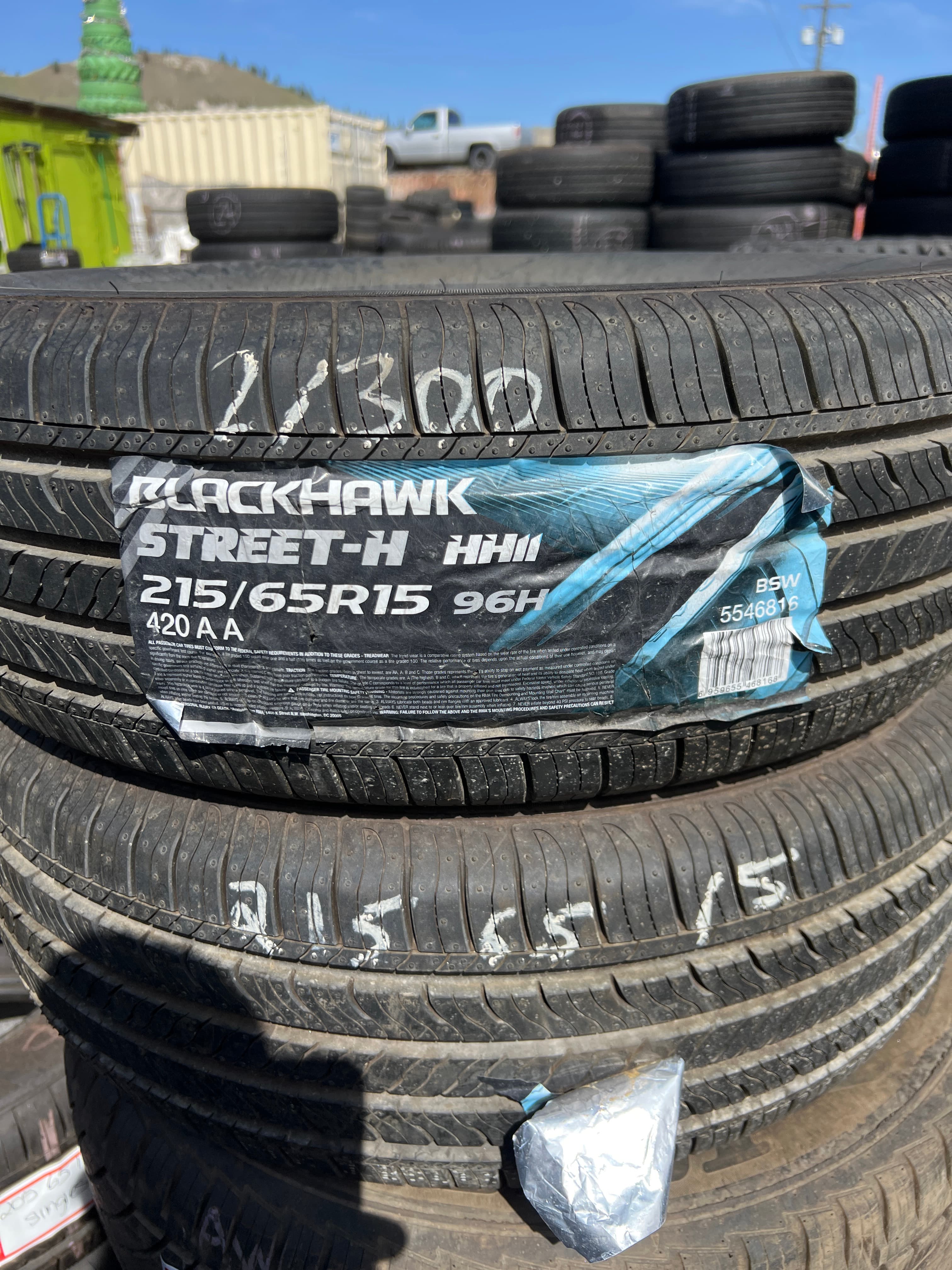BLACKHAWK HH11 215/65R15