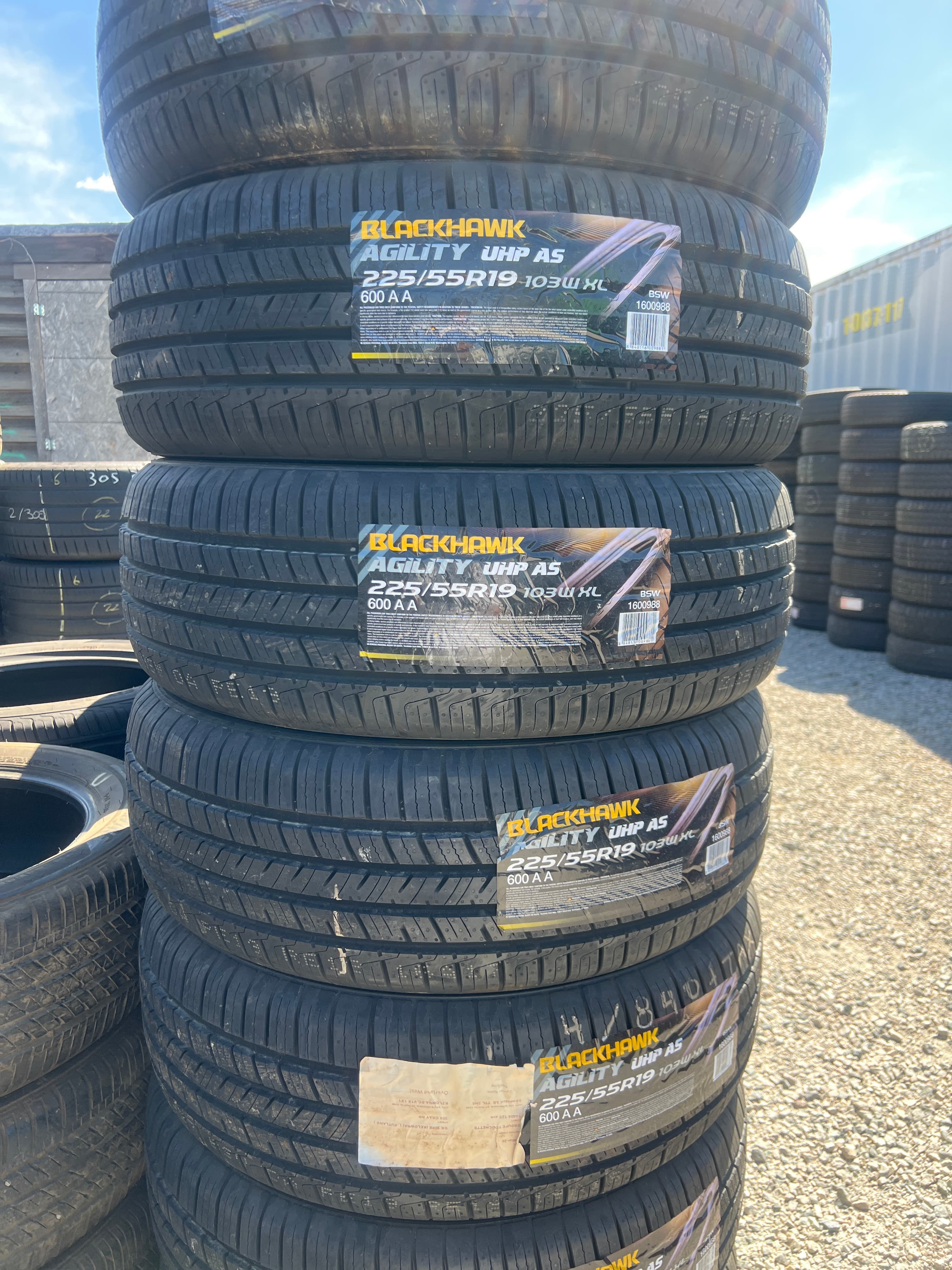 BLACKHAWK AGILITY 225/55R19