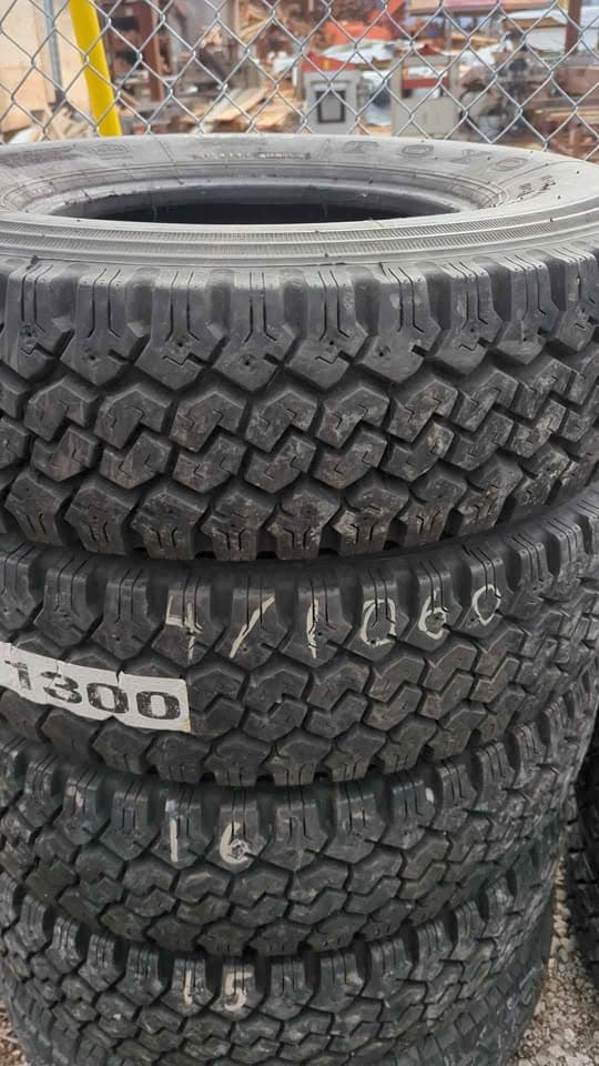 TOYO M55 235/85R16