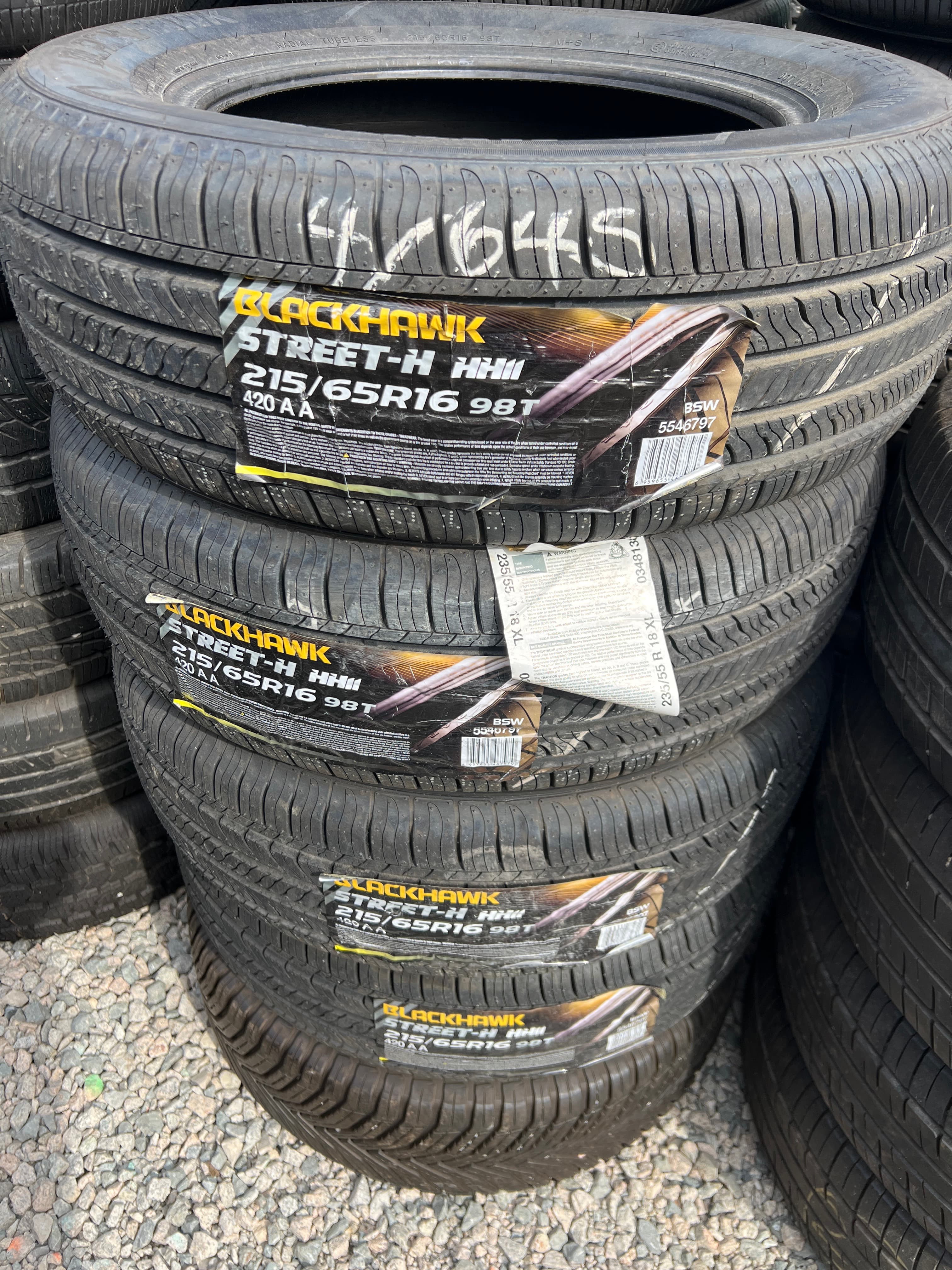 BLACKHAWK HH11 215/65R16