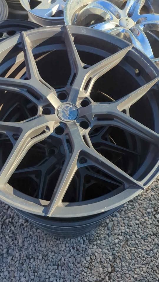 22"×10.5" 5*130